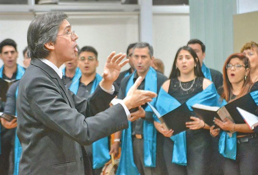 El coro provincial daraacute esta noche una serenata a la Virgen