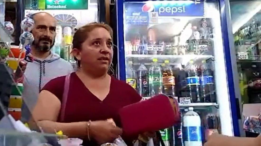 VIDEO  ldquoSe cag* en el laburo de la genterdquo- sorprendioacute a una mechera y el escrache se hizo viral