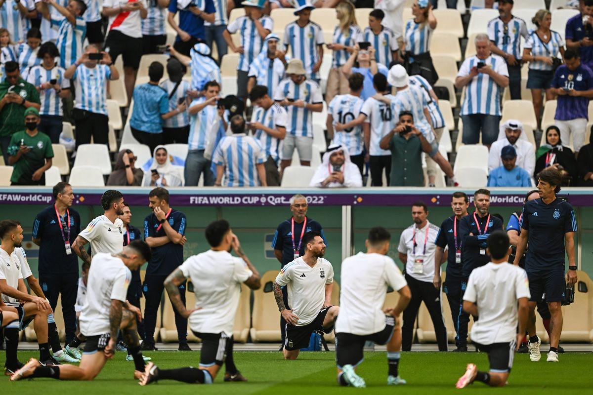 VIDEO  Como si fuera local- ovacioacuten para la Scaloneta cuando ingresoacute al estadio Lusail