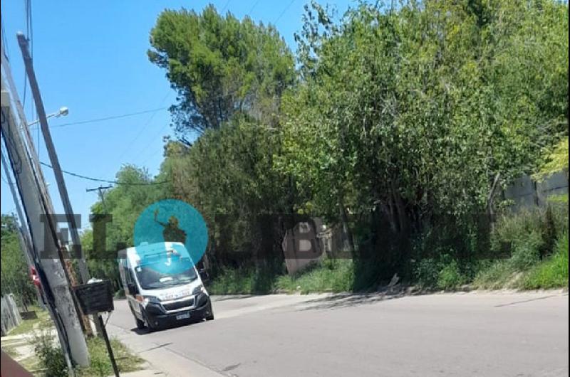 Fuertiacutesimo accidente cerca del Barrio Virgen de Guadalupe dejoacute un conductor herido