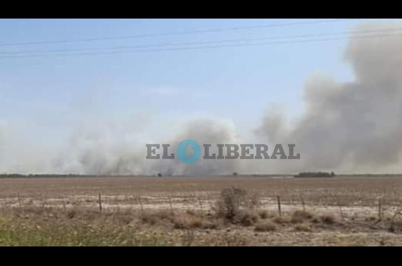 VIDEO  Dramaacuteticas imaacutegenes del voraz incendio en el interior de Santiago