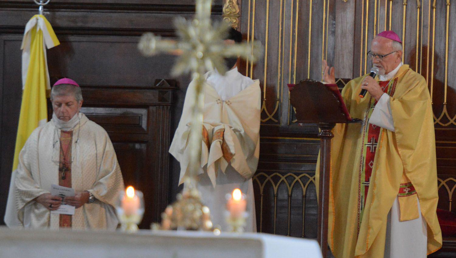 En Santiago oficiaraacuten una santa misa para rogar por el eterno descanso del papa emeacuterito Benedicto XVI