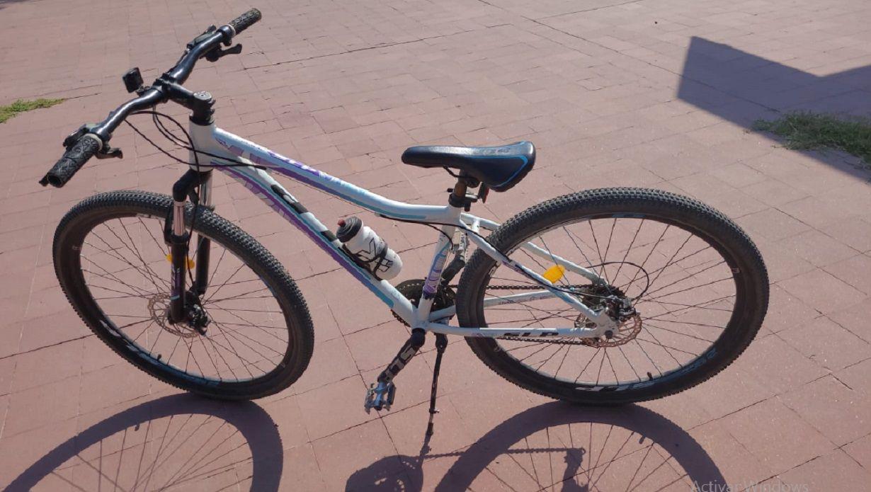 Encuentran en una zona montuosa una bicicleta robada desde un local comercial