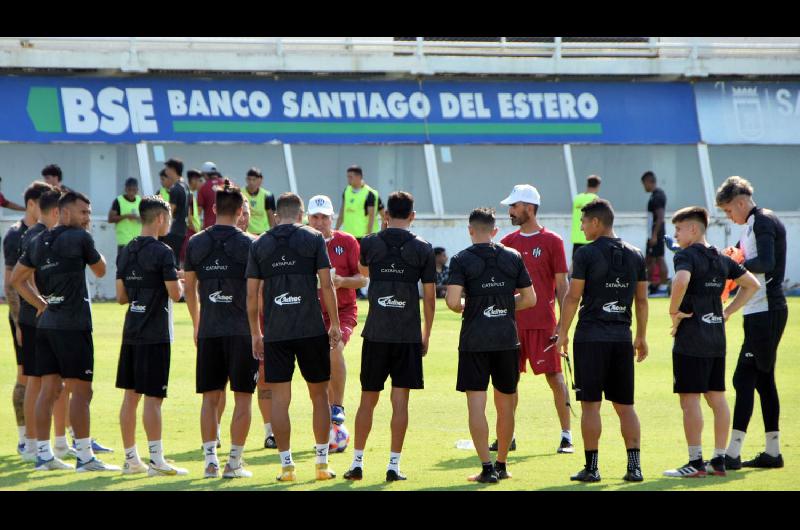 Madeloacuten trabaja para tener un equipo intenso dinaacutemico y que presione al rival