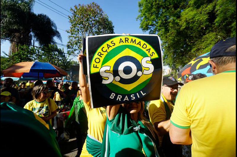 VIDEO Caos en Brasil- seguidores de Bolsonaro invadieron el Congreso pidiendo un golpe militar