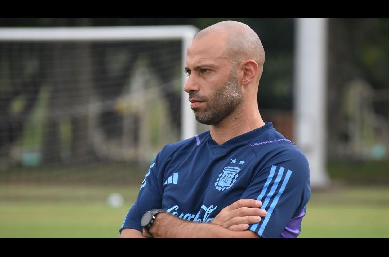 La Argentina debuta hoy con la camiseta de las tres estrellas