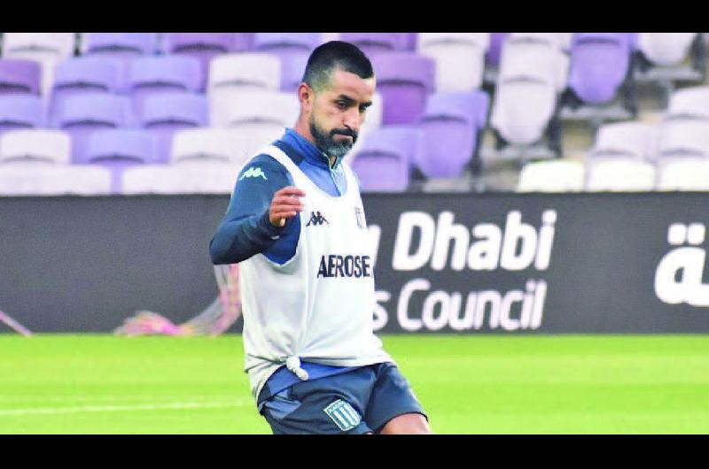 Racing pone primera ante Belgrano de Coacuterdoba y con el apoyo de toda su gente