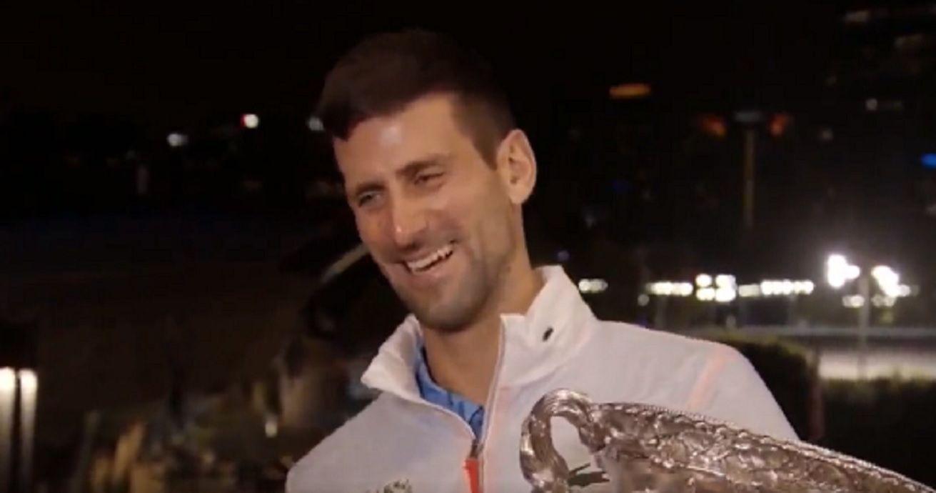 Novak Djokovic fanaacutetico de La Scaloneta salioacute campeoacuten en Australia y entonoacute Muchachos