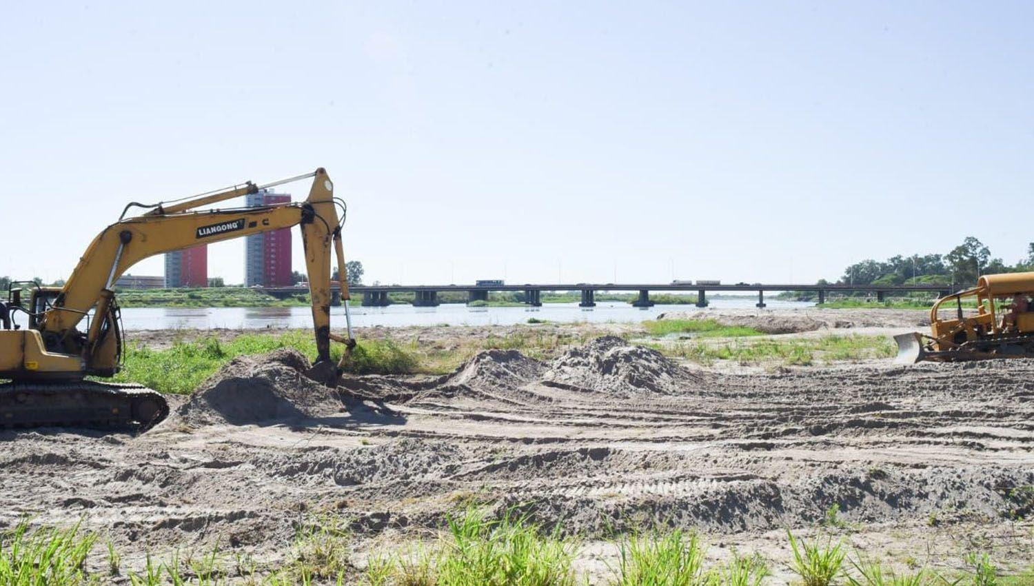 Realizan obras de ampliacioacuten de las playas del riacuteo Dulce