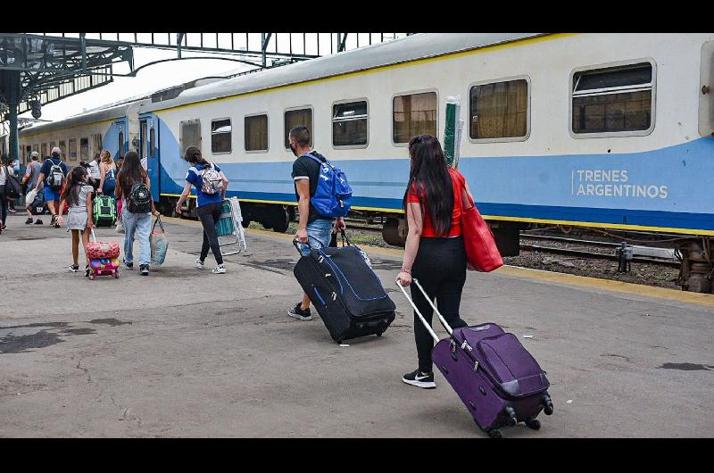 Aumentoacute casi un 70-en-porciento- el uso del tren en estas vacaciones