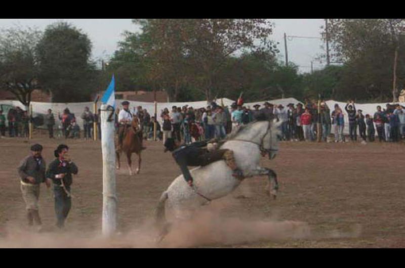 El Festival de Doma Folclore y Chamameacute de Garza finalizoacute con eacutexito