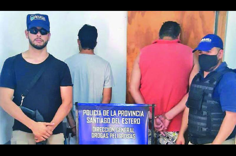 Dos dealers termentildeos fueron apresados con droga y dinero