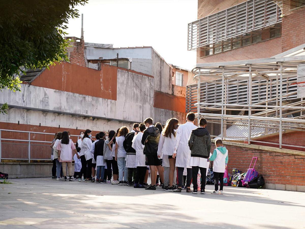 Quitan ayudas sociales a maacutes de 1400 familias por no mandar a sus hijos al colegio