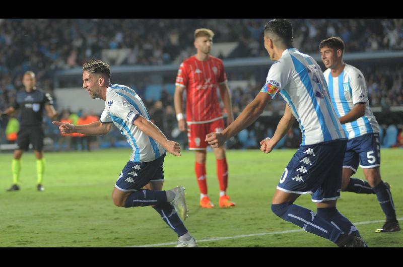 Racing y valioso triunfo ante Huracaacuten para seguir prendido