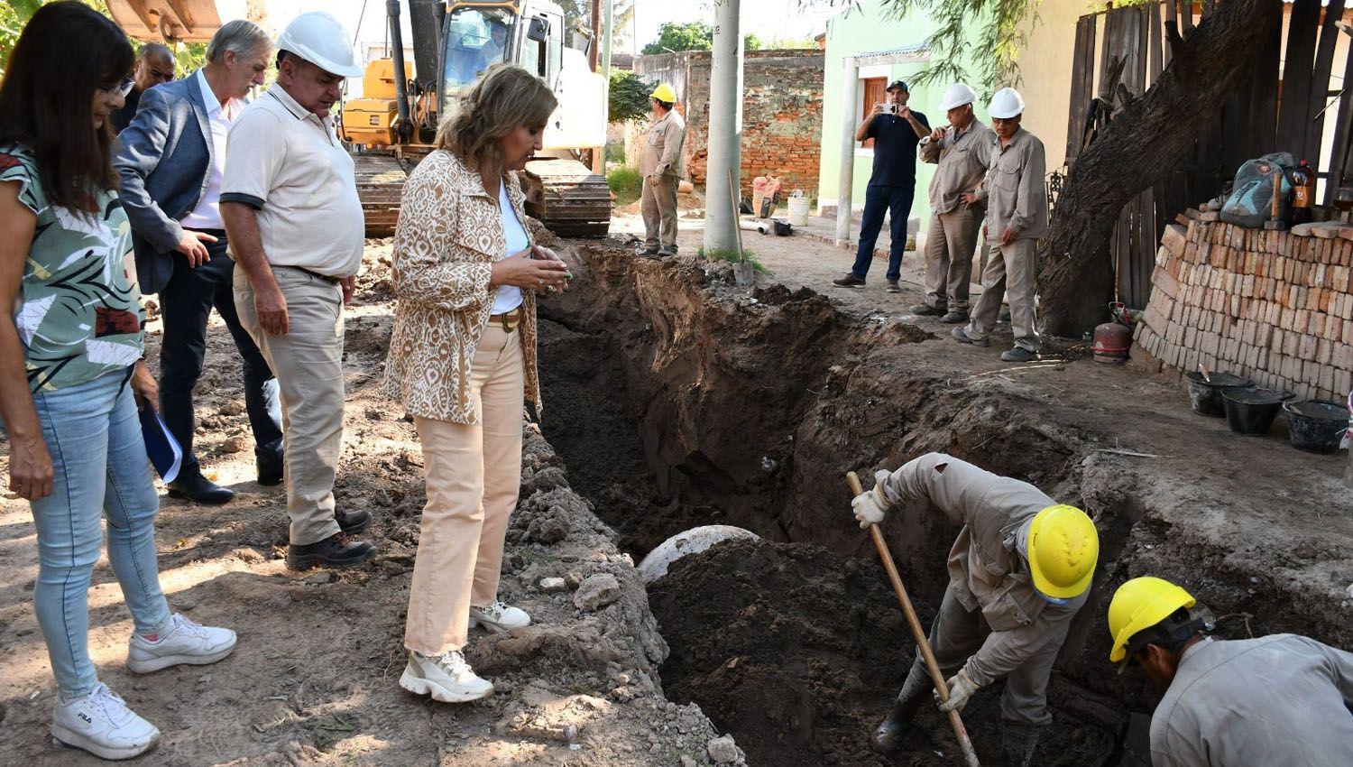 La intendente Fuentes destacoacute el avance de la construccioacuten del sistema de desaguumles del Bdeg Ameacuterica del Sur