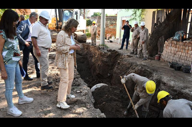 La intendente Fuentes destacoacute el avance de la construccioacuten del sistema de desaguumles del Bdeg Ameacuterica del Sur