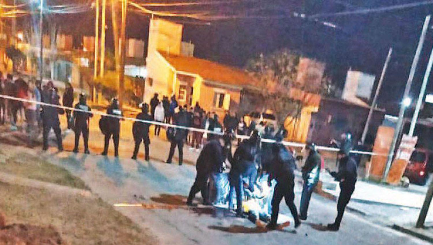 Solicitan despegar a un cadete de un homicidio atribuido a su hermano policiacutea