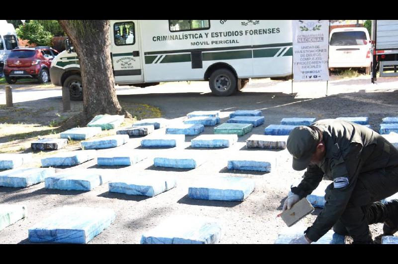 Camionero trasladaba maacutes de cinco toneladas de droga ocultos entre cargamento de seacutesamo