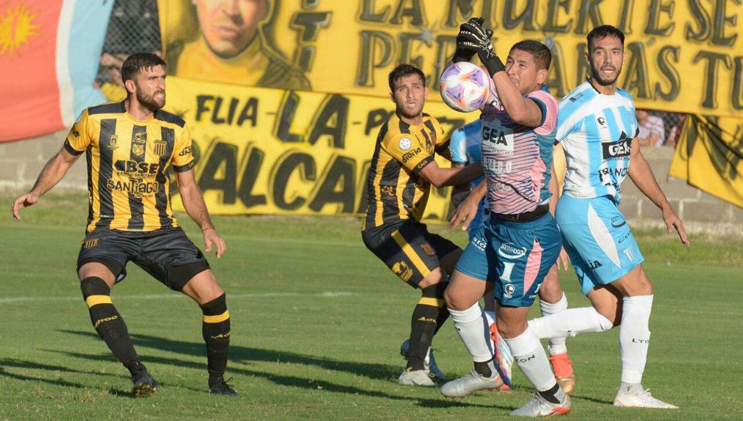 Mitre no pudo con Riestra y sigue afuera de los puestos del Reducido