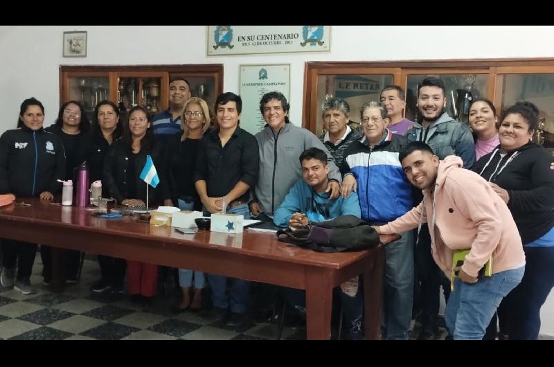 Marcelo Espiacutenola reelecto presidente de Central Argentino