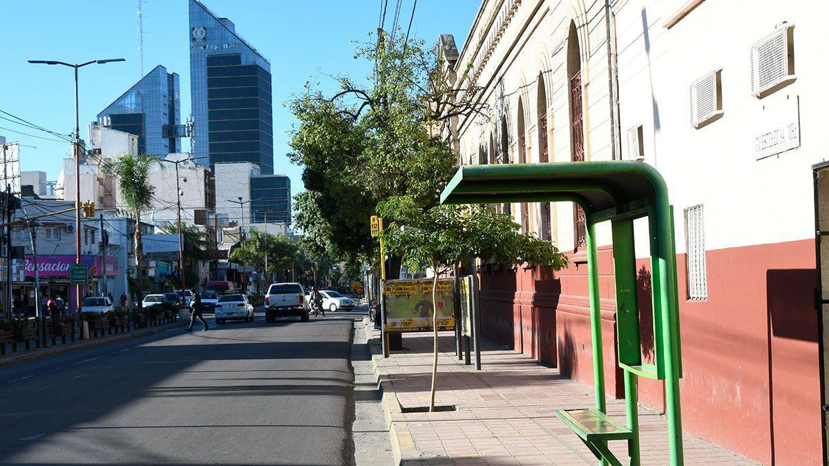 Mantildeana no abriraacuten sus puertas el comercio ni los bancos