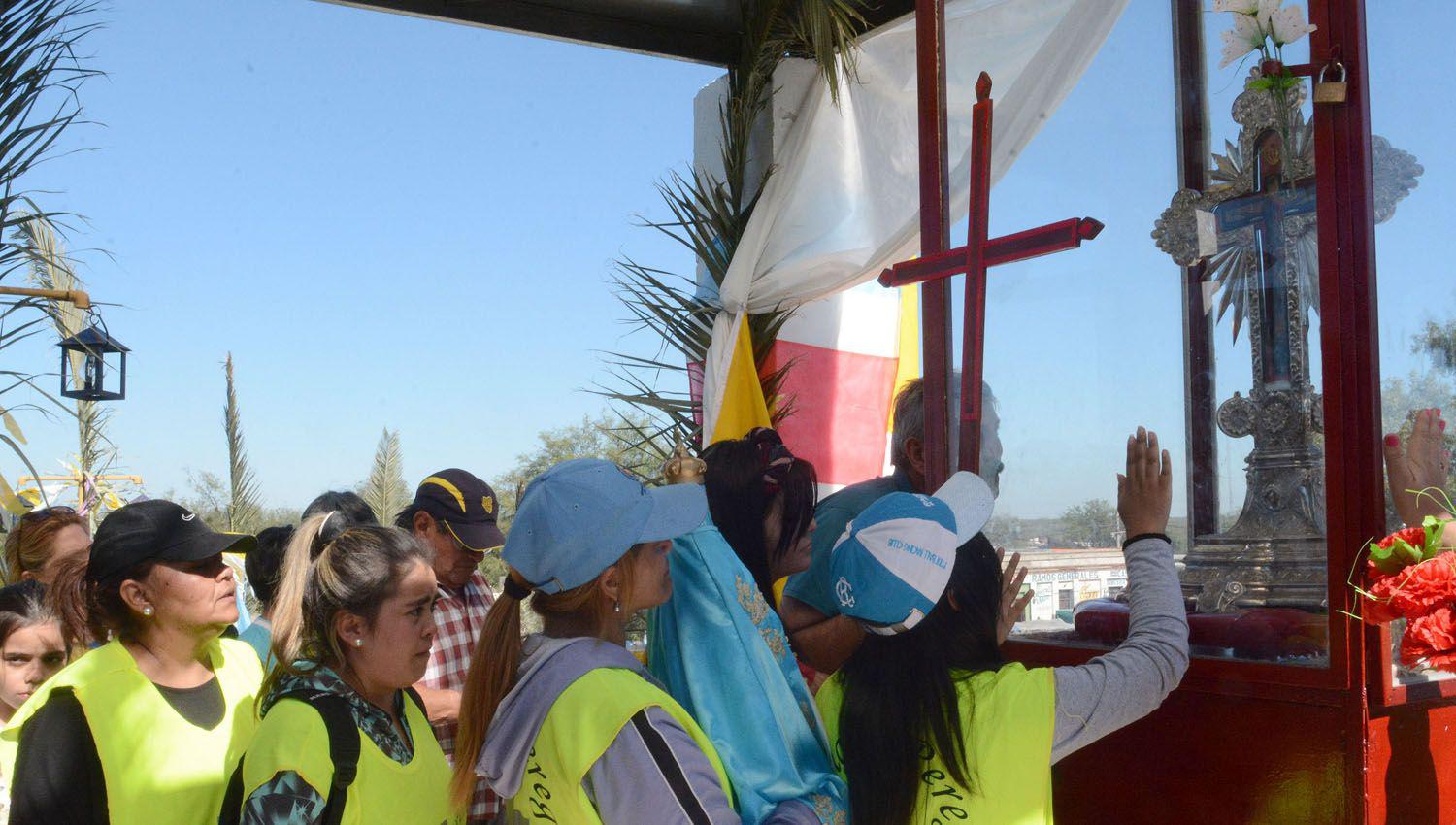 Los actos centrales seraacuten el 21 de mayo el 18 seraacute el traslado de la sagrada imagen hacia el aacuterbol