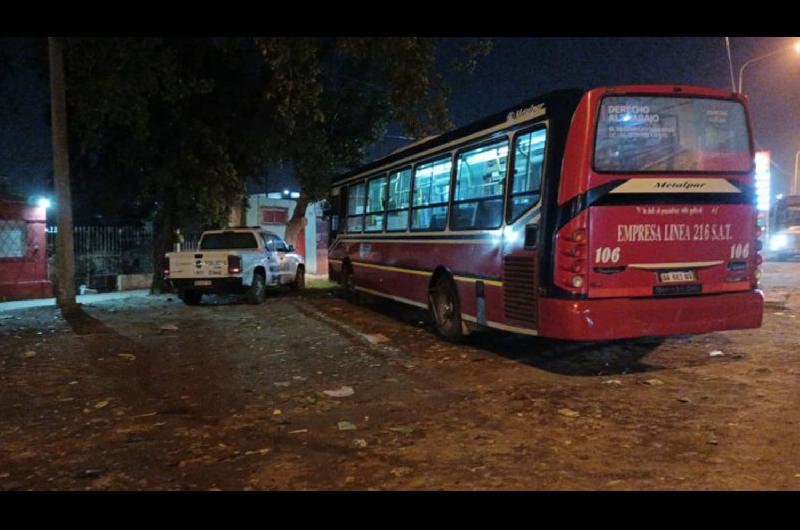 Locura- Noqueoacute de una trompada a un colectivero y provocoacute un accidente