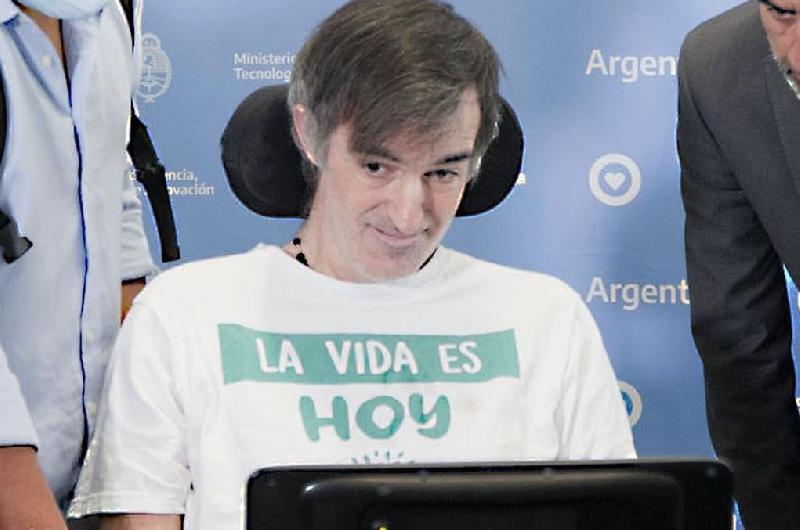 Esteban Bullrich optimista sobre los avances en la buacutesqueda de una cura para su enfermedad- ldquoVoy a festejar mis 60 sanordquo