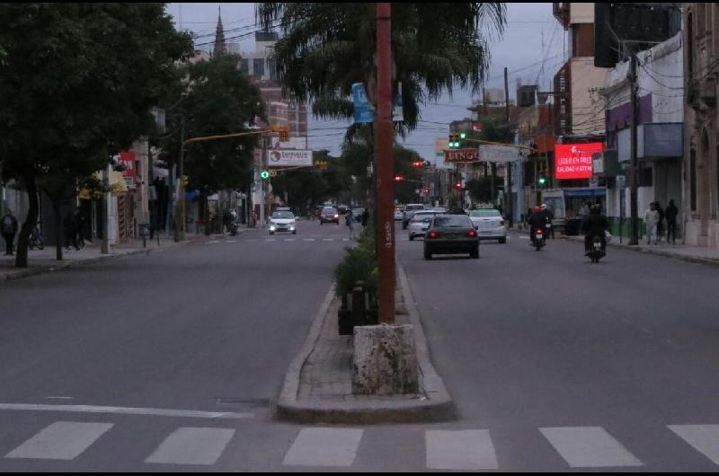 FOTOS  Las calles del Centro vaciacuteas por el paro de colectivos por tiempo indeterminado