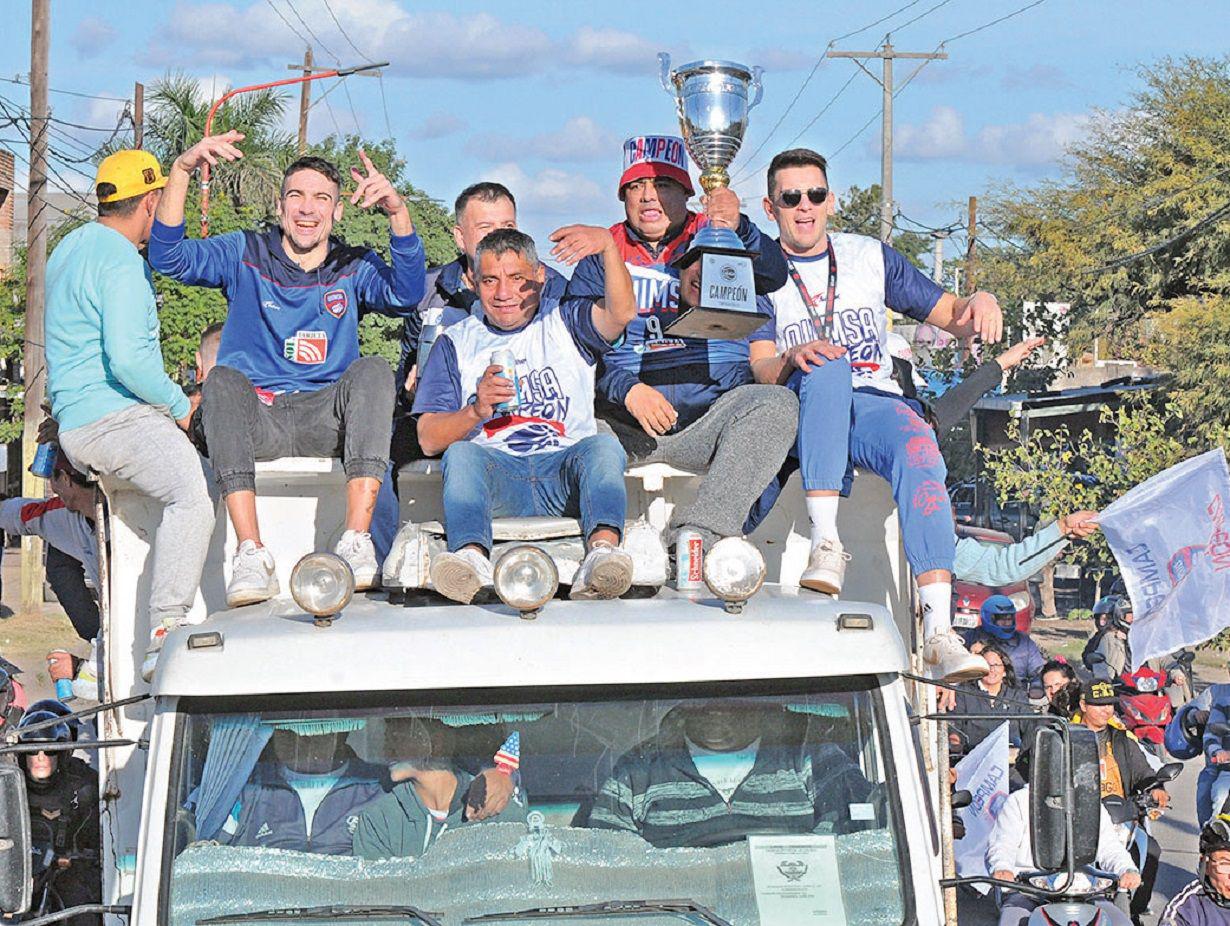 EL CAMPEOacuteN DEL PUEBLO- QUIMSA CELEBROacute POR LAS CALLES A LO GRANDE