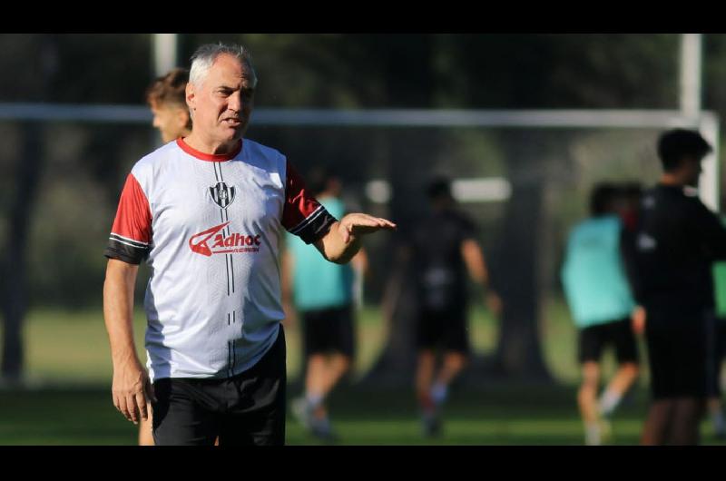 Madeloacuten espera por Gontildei y ya trabaja pensando en el duelo con Independiente