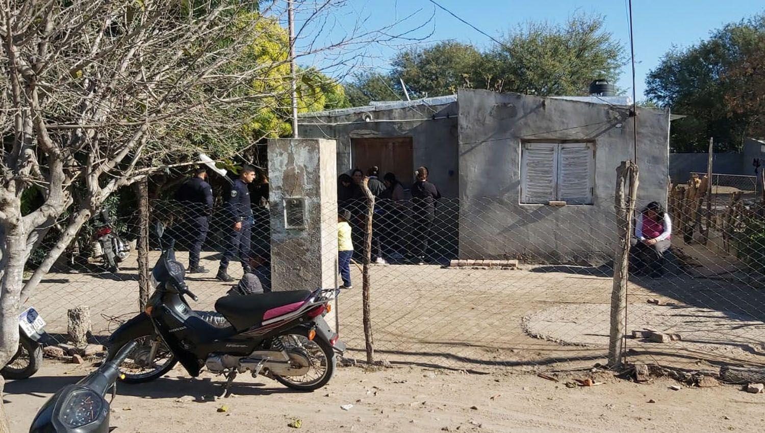 Un joven de 26 antildeos aparecioacute ahorcado en la vereda de su casa