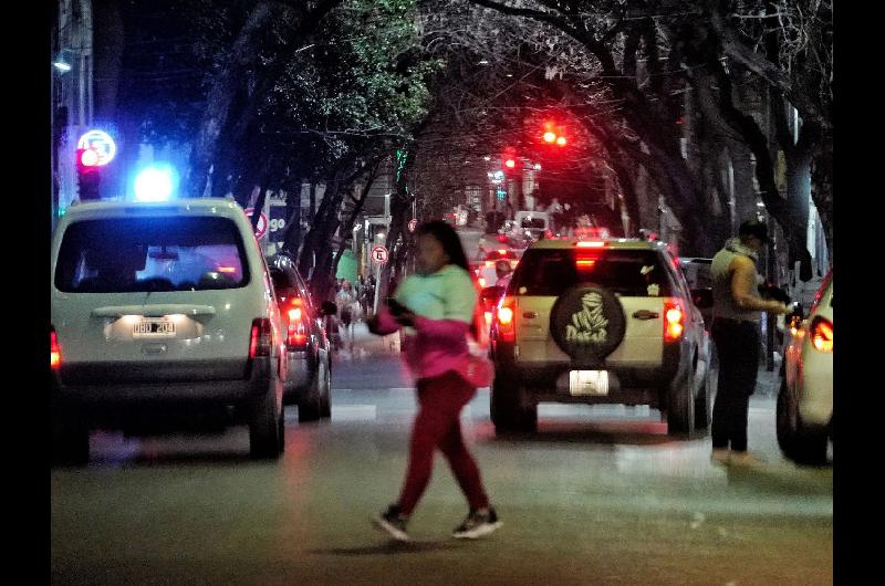 Mujer escondiacutea cocaiacutena en preservativos y vendiacutea en algunos barrios