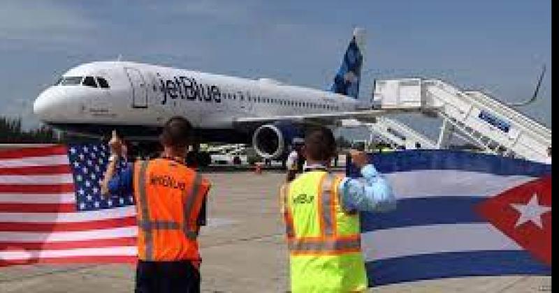 La aeroliacutenea  JetBlue suspenderaacute vuelos regulares a Cuba