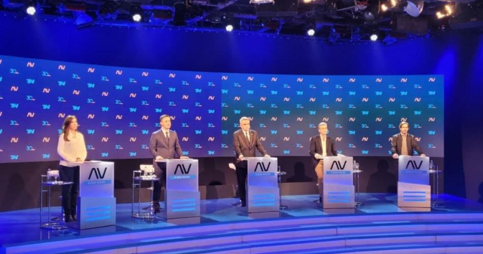 Duros cruces y poleacutemica entre los candidatos a vice en un picante debate televisivo