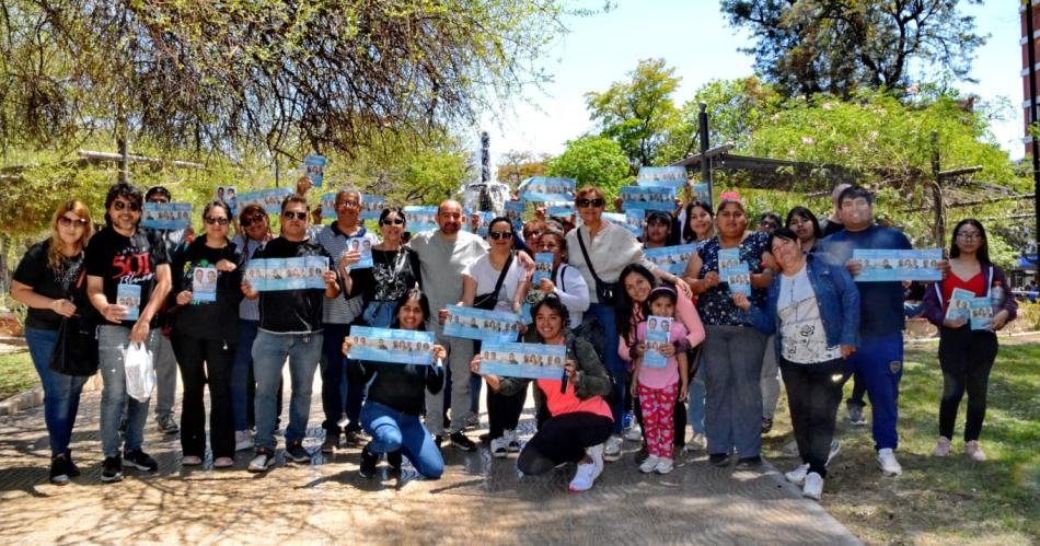 Pablo Mirolo encabezoacute una caminata en apoyo a Massa por el centro de la Capital