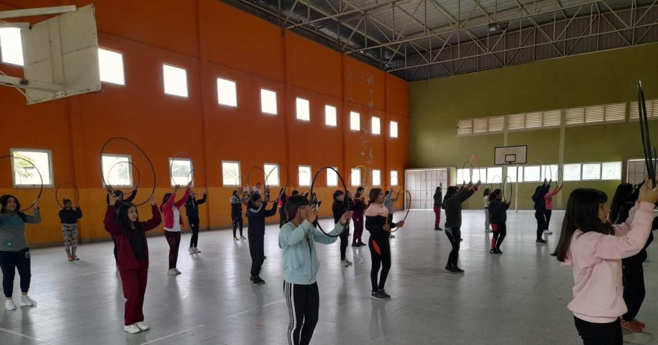 El Colegio Huaico Hondo en el Maratoacuten de EL LIBERAL