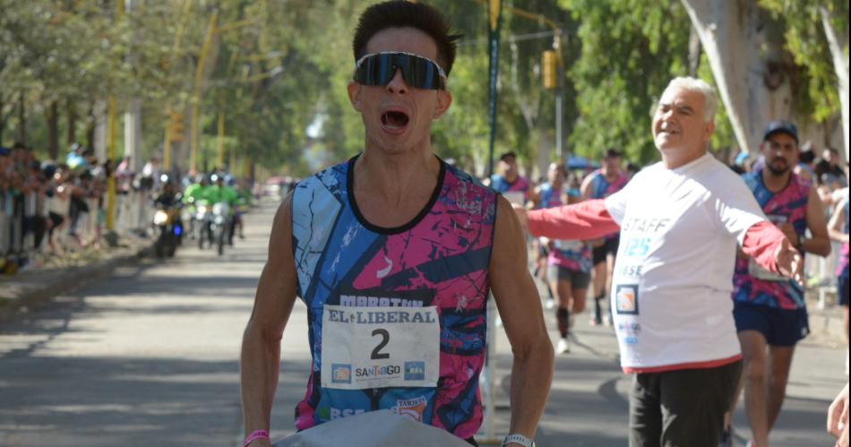 Pablo Toledo cumplioacute su suentildeo y se metioacute en la historia grande del atletismo