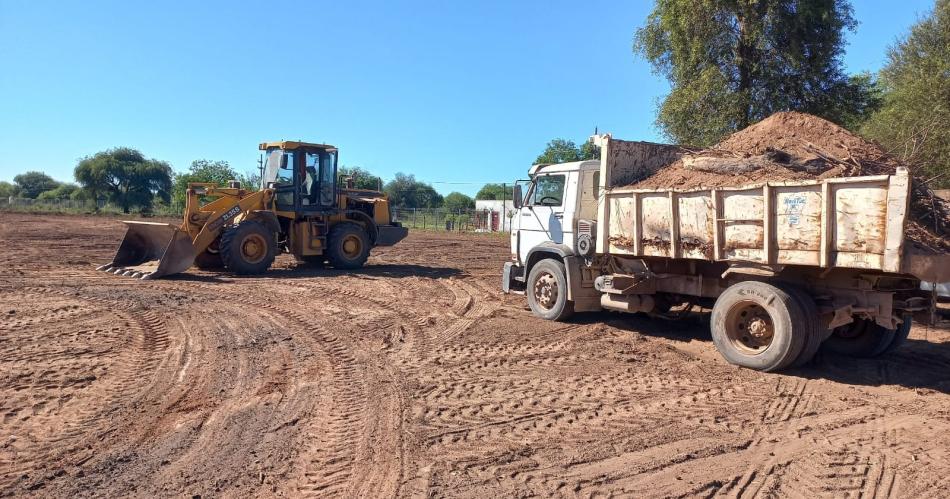 Realizan mantenimiento de caminos y mejoramientos de calles de El Cabureacute