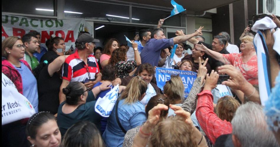 Nediani realizoacute un cierre de campantildea recorriendo el microcentro de la ciudad 