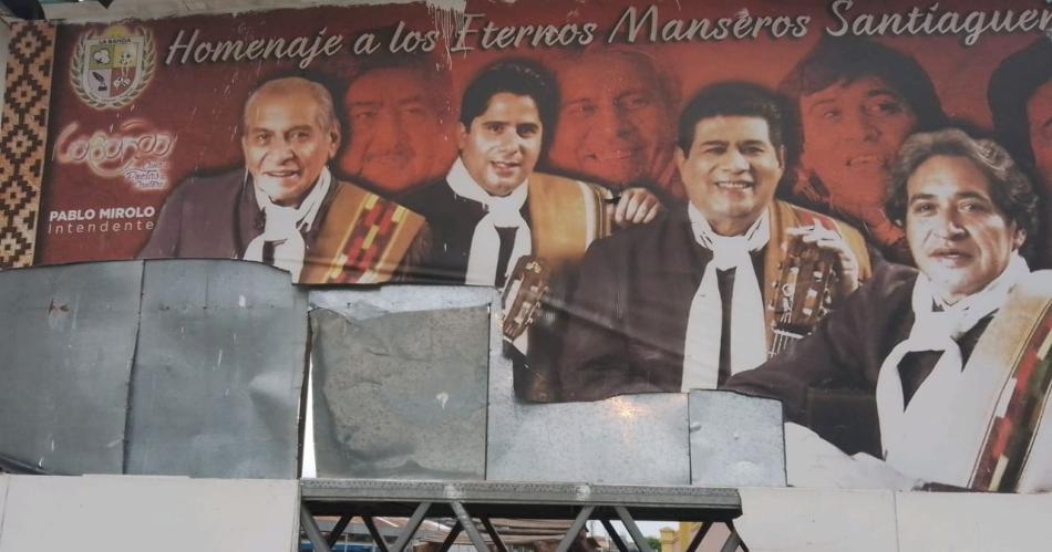 Maltrato a Los Manseros Santiaguentildeos en el mural situado en el  Paseo del Siglo