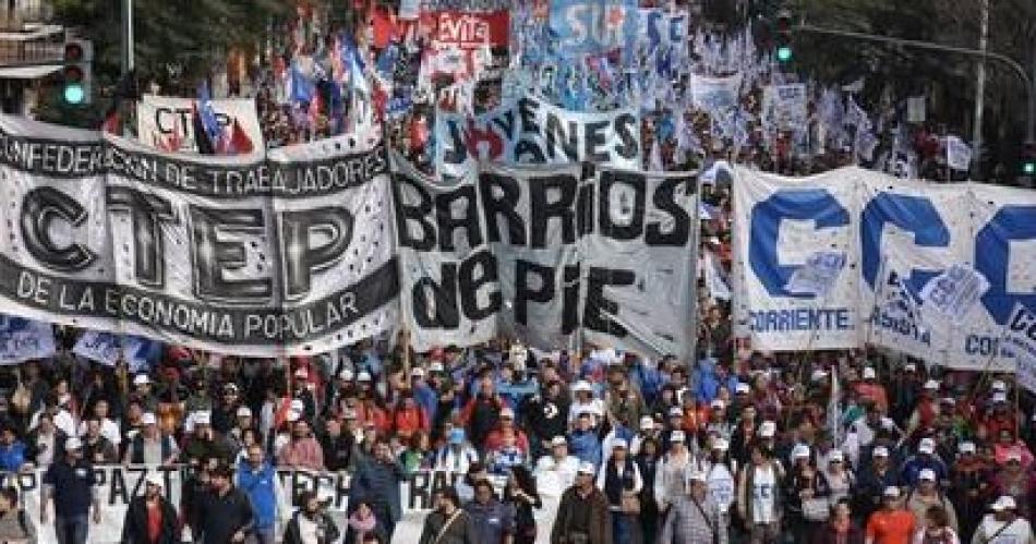 Los piqueteros disentildean su plan de lucha contra Milei- las marchas que se vienen