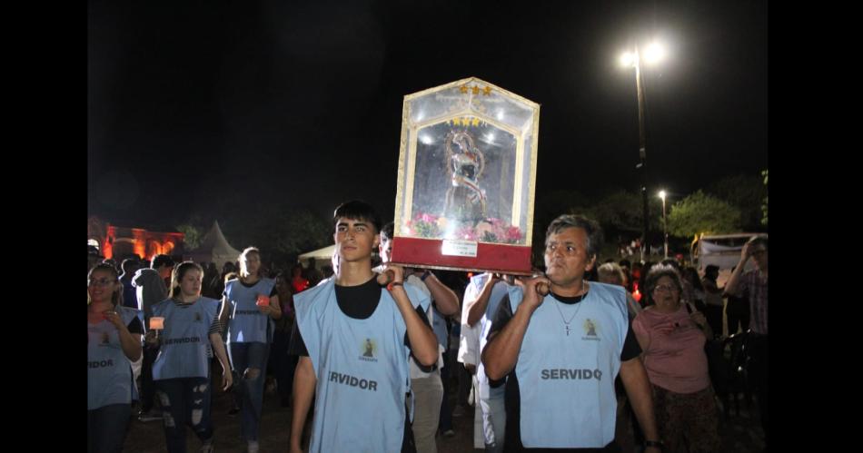 Llevo a la Virgen de Sumampa la oracioacuten por nuestra Patria