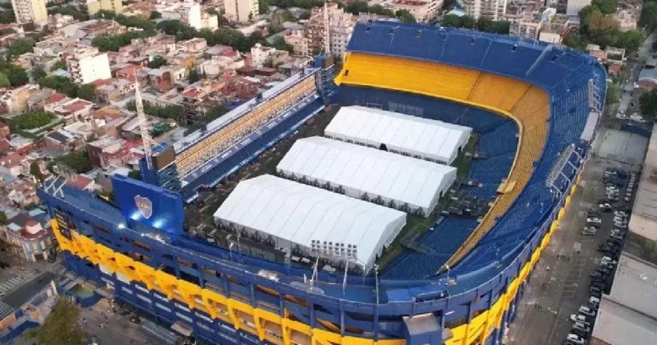  Las carpas que se instalaron en La Bombonera estaban listas para los comicios de mañana Hoy todo es incertidumbre