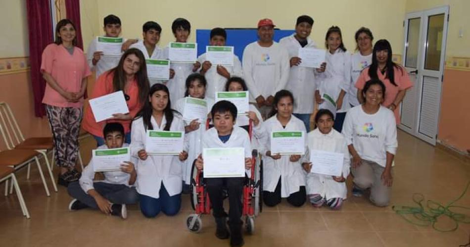 Una escuela especial participoacute con eacutexito de Juego y aprendo