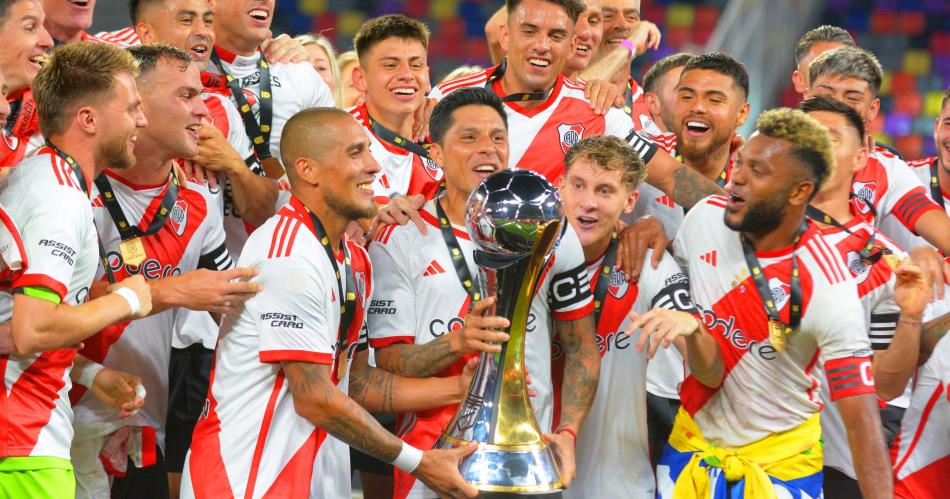 River mostroacute toda su jerarquiacutea y se quedoacute con el Trofeo de Campeones 2023