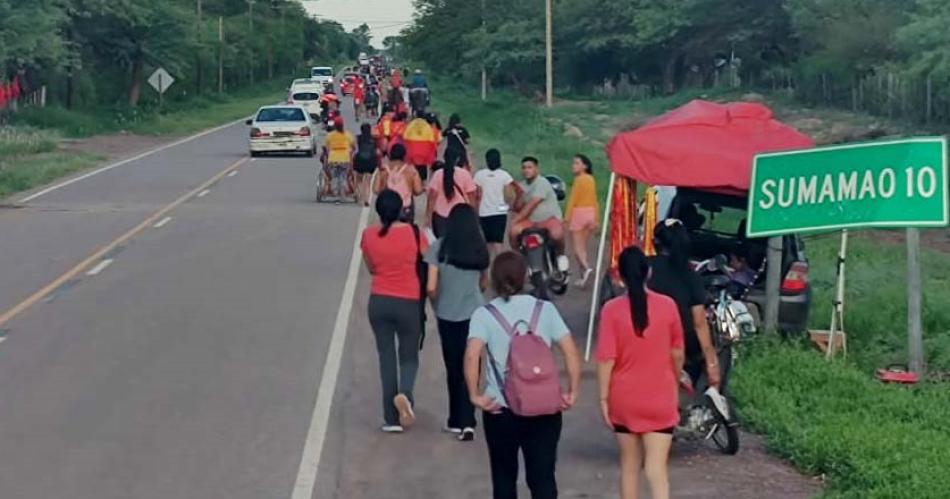 Cientos de loretanos motivados por su fe en San Estaban reeditan su tradicional peregrinacioacuten