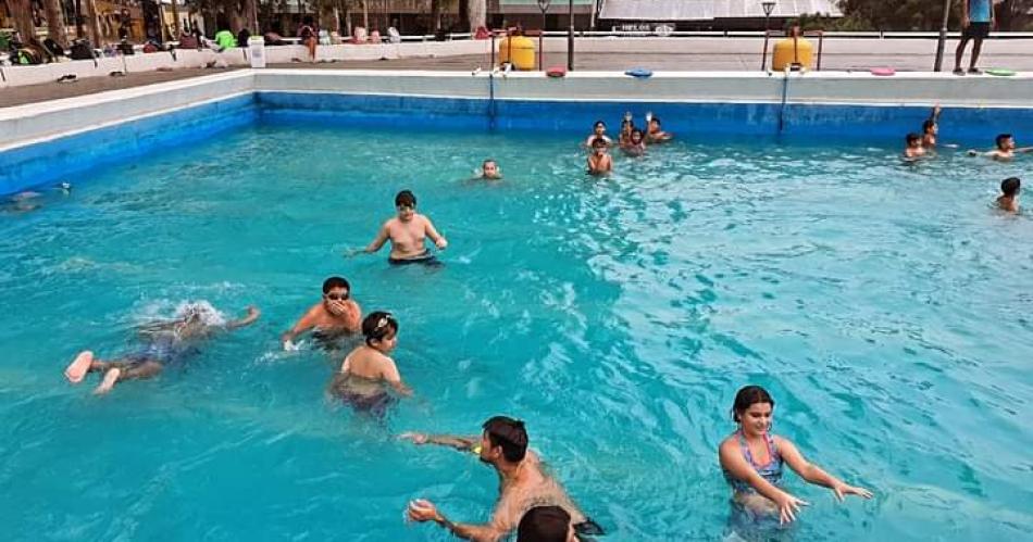 Cientos de nintildeos termenses disfrutan de la colonia de vacaciones