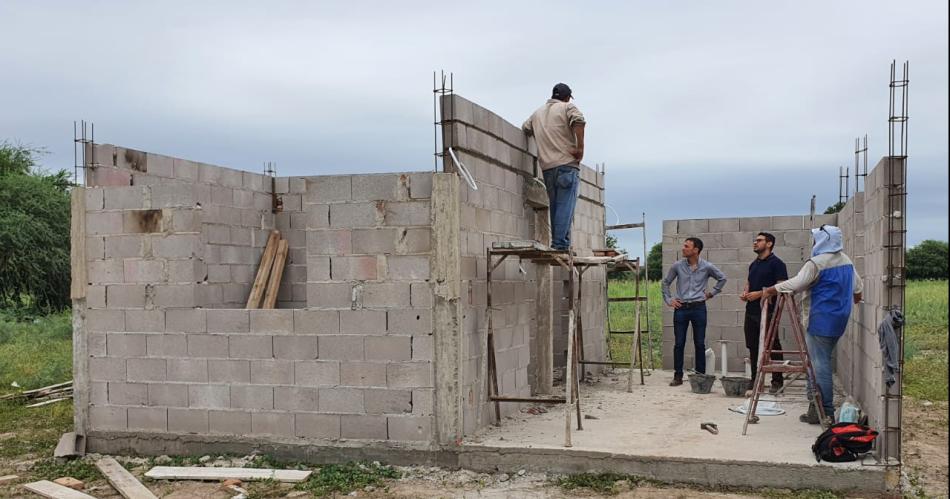 Continuacutea ejecutaacutendose la construccioacuten de viviendas sociales en Fernaacutendez