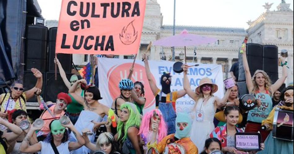 Referentes de la cultura firmaron una carta abierta contra la ley oacutemnibus